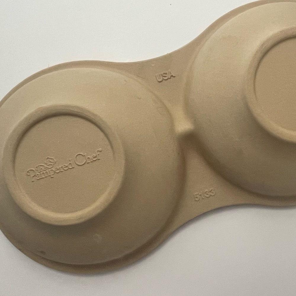 Pampered Chef Stoneware Microwave Egg Cooker